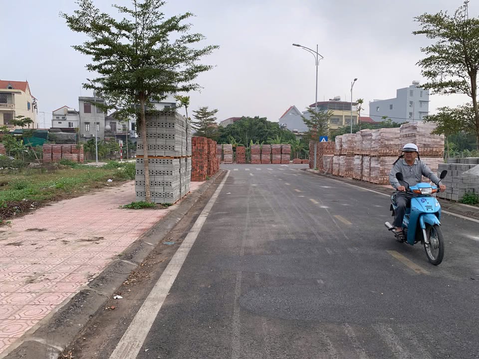 Townhouse Khu Dân Cư Hải Hưng, Hải Ninh 100m² giá 3 tỷ - Đầu tư sinh lời tuyệt vời!