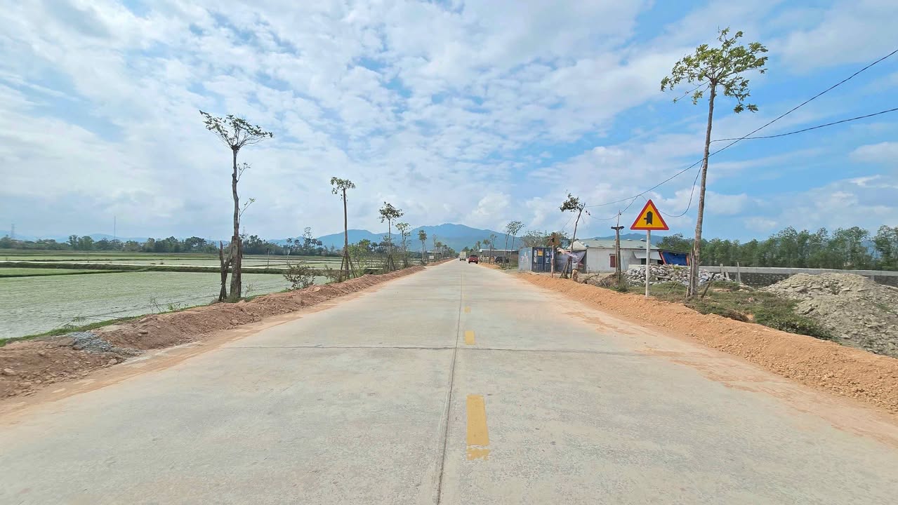 Đất nền Thạch Xuân 300m² giá 3.8 tỷ - Vị trí đắc địa mặt đường Nguyễn Xí!