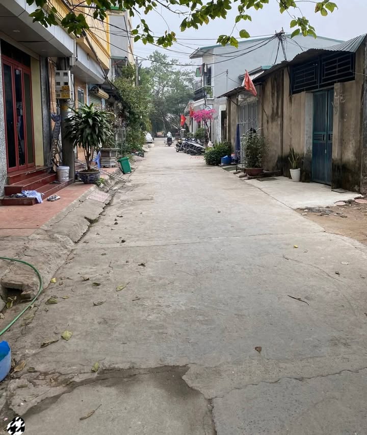 Nhà cấp 4 Tả Thanh Oai 50m² giá 1 tỷ - Ô tô đỗ cửa, gần chợ