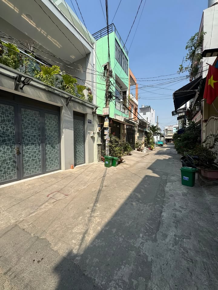 Nhà đẹp tại Bình Trị Đông A, Bình Tân 44m² giá 4 tỷ - Gần chợ và an ninh!