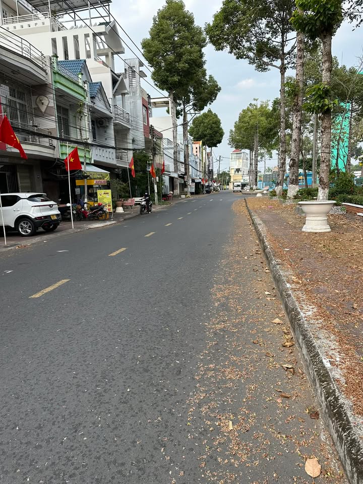 Bán gấp nhà mặt tiền Nguyễn Thái Bình, 71m², giá 4 tỷ - Kinh doanh đa ngành nghề!