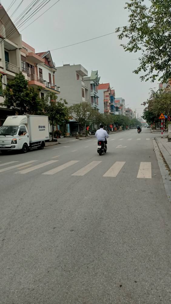 Nhà 4 tầng trung tâm Thị trấn Chờ 90m² giá 10 tỷ - Đầu tư sinh lời ngay!