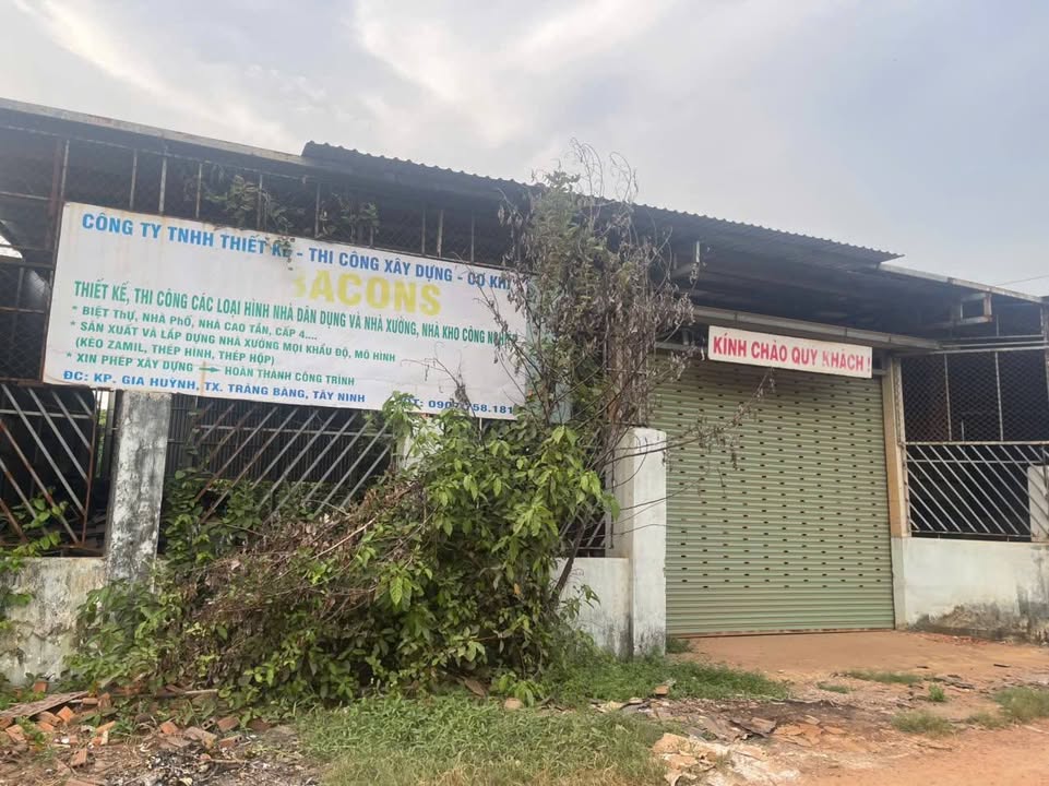 Nhà kho Trảng Bàng 400m² giá 2.8 tỷ - Mặt tiền đường sắp lên nhựa!