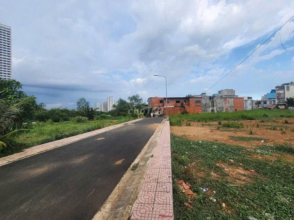 Đất nền ven sông Giồng Ông Tố, Quận 2, 9300m² giá 320 tỷ - Cơ hội đầu tư hiếm có!