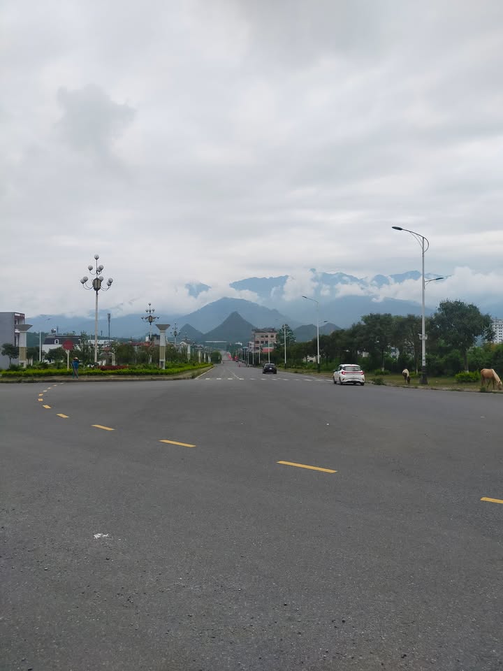 Đất nền đẹp tại đại lộ Lê Lợi, Lai Châu 104m² giá chỉ 1.85 tỷ - Cơ hội đầu tư lý tưởng!