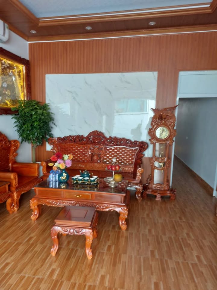 Nhà bán phường Vũ Ninh, Bắc Ninh 76m² giá 3 tỷ - Ô tô đỗ cửa thuận tiện!