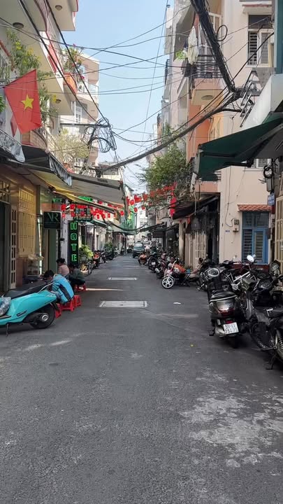 Nhà riêng Quận Phú Nhuận 37m² giá thỏa thuận - Không quy hoạch lộ giới, ô tô vào tận nhà!