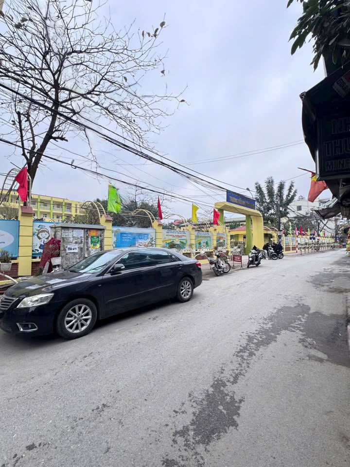 Bán gấp nhà 5 tầng Lĩnh Nam, Hoàng Mai 42m² giá 6.6 tỷ - Chủ cần thanh khoản trước Tết!