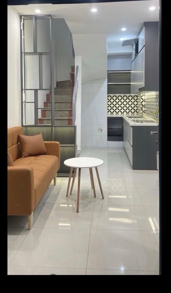 Nhà riêng phố Giảng Võ, Ba Đình 17m² giá 6 tỷ - Sổ đỏ chính chủ!