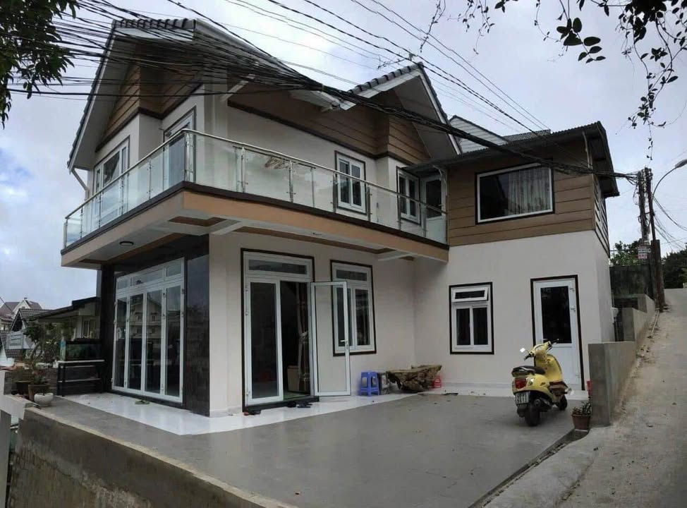 Nhà 2 mặt tiền đường nhựa Phường 5 Đà Lạt 100m² giá 7.9 tỷ - Sổ riêng xây dựng
