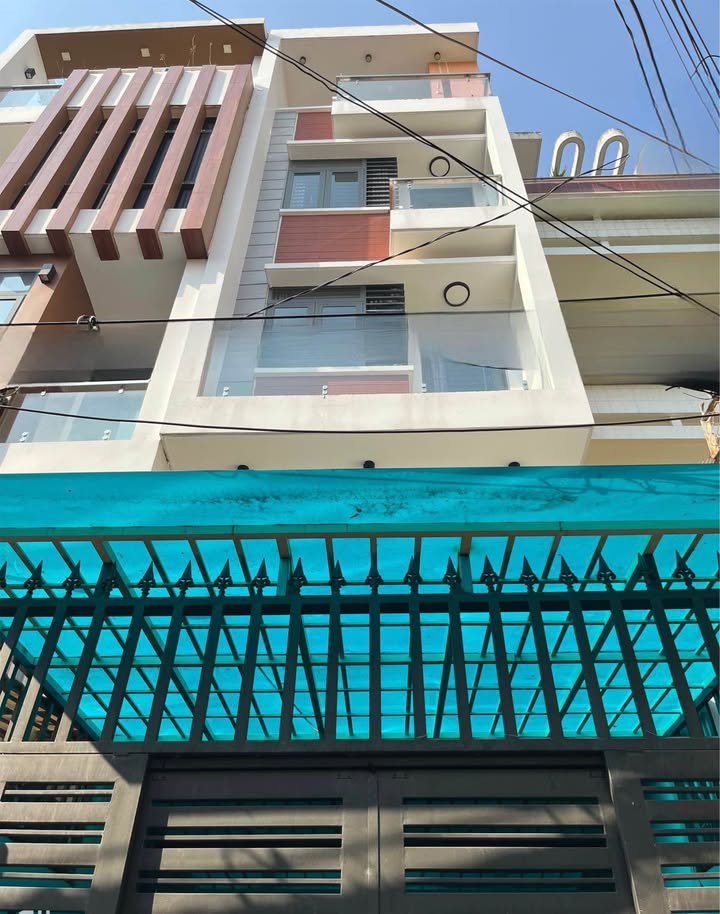 Nhà phố Phan Đăng Lưu, Bình Thạnh 50m² giá 10.7 tỷ - Sát mặt tiền, đầy đủ tiện nghi!