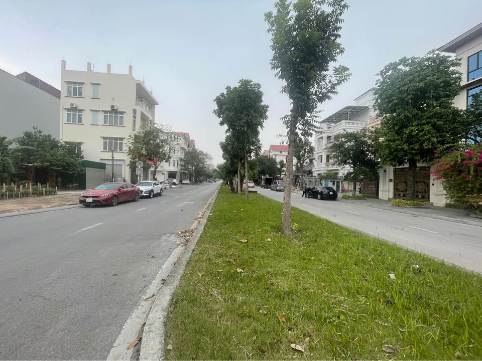 Lô góc FrontHouse Hoàng Quốc Việt 68m² giá thỏa thuận - Vị trí kinh doanh đắc địa!