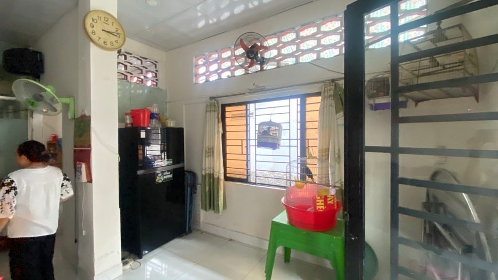 Nhà góc 2 mặt hẻm 6M Cách Mạng Tháng 8, Quận Tân Bình 32m² - Chính chủ bán gấp!