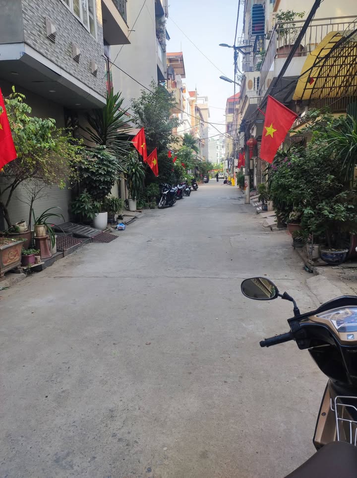 Nhà 4 tầng Đức Diễn 40m² giá 7 tỷ - Nhà đẹp, thiết kế tâm huyết