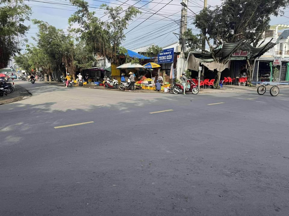 Nhà cấp 4 mặt tiền đường Nguyễn Trọng Quyền, Lân Thạnh 2, 361.3m² - Kinh doanh sầm uất!