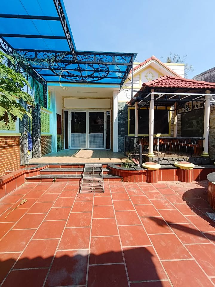 Nhà cho thuê hẻm ô tô Phường 1 Trà Vinh giá 4 triệu - Sân vườn thoáng mát!