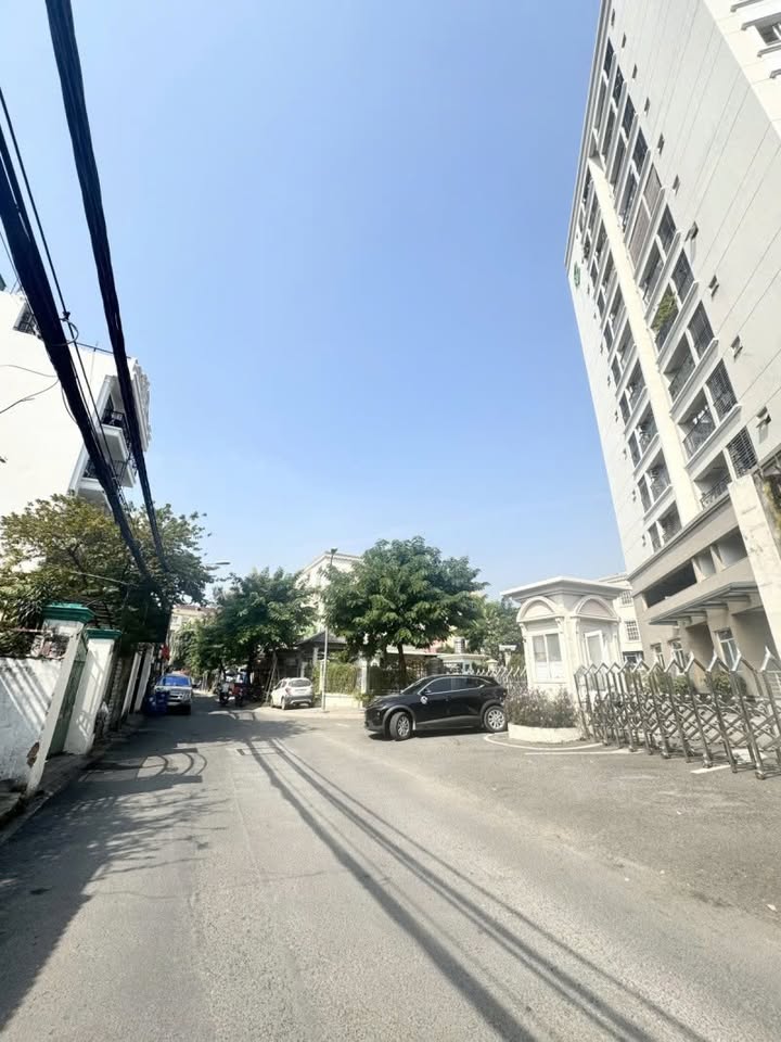 Nhà mới đẹp 4 tầng Hẻm xe hơi Đỗ Xuân Hợp Phước Long B - Giá 9.8 tỷ, Sổ hồng riêng