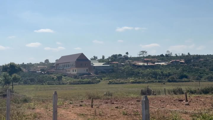 Đất nền Đan Phượng 240m² giá 450 triệu - Sổ hồng chính chủ giao ngay!