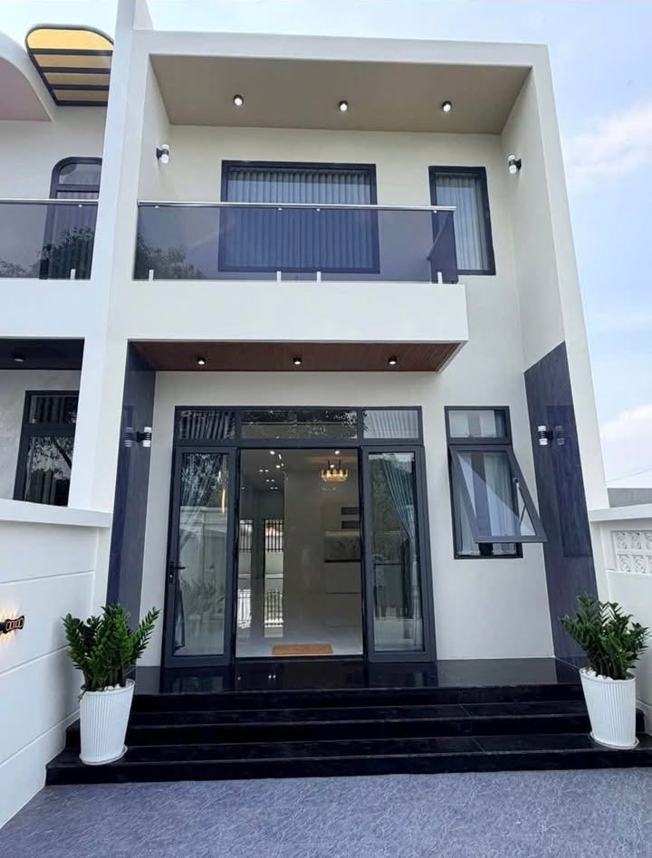 Bán nhà Gác Lửng 125m² tại Long Điền - Giá 2.45 tỷ - Sẵn sàng vào ở ngay!