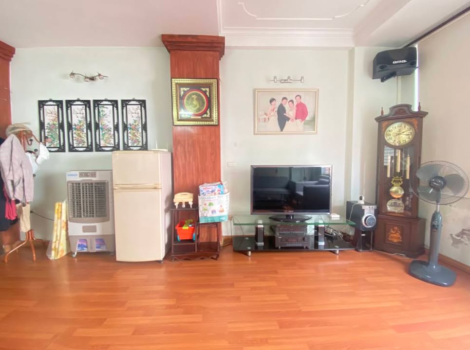 Mặt phố Nguyễn Đức Cảnh, Hoàng Mai 50m² giá 9.9 tỷ - Kinh doanh đỉnh cao!