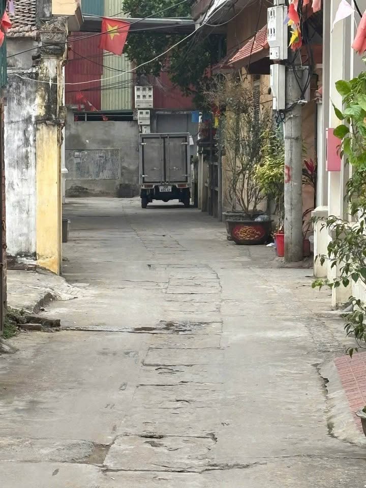 Nhà riêng Trạm Trôi, Hoài Đức 60m² giá 5.25 tỷ - Lô góc, ô tô vào tận nơi!