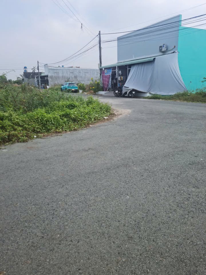 Lô đất 125m² tại khu đô thị E. City Tân Đức, giá chỉ 1.5 tỷ - Cơ hội đầu tư hấp dẫn!