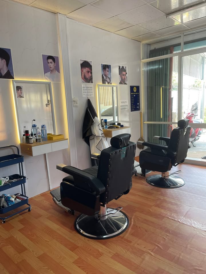 Cửa hàng tóc nam cho thuê tại Trần Hưng Đạo, Long Xuyên - Giá thỏa thuận hấp dẫn!