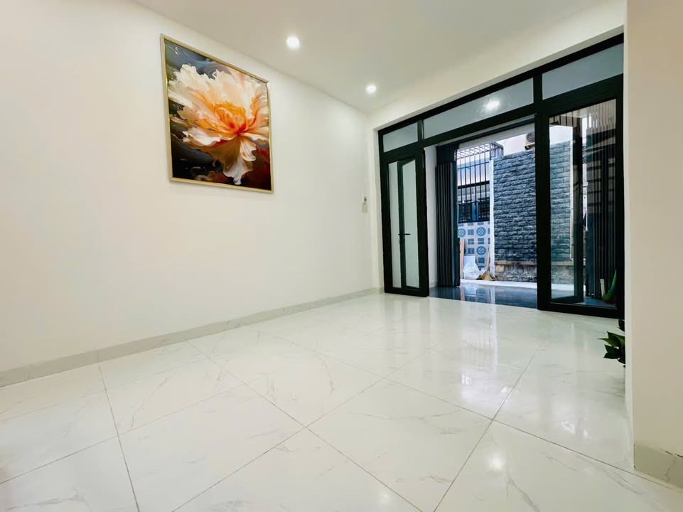 Nhà phố hẻm đường Hải Đức, Nha Trang - 30,3m² giá 2,5 tỷ - Chính chủ bán gấp!