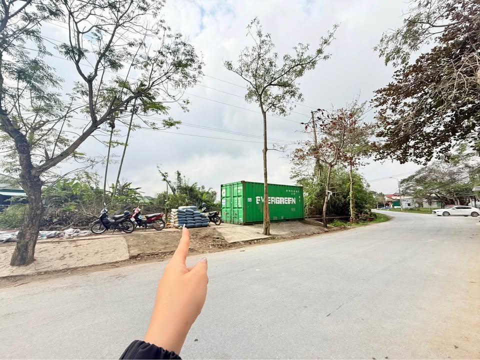 Đất mặt đường Nguyễn Chí Thanh, TP. Vinh 105,8m² giá 3,95 tỷ - Cơ hội đầu tư tuyệt vời!