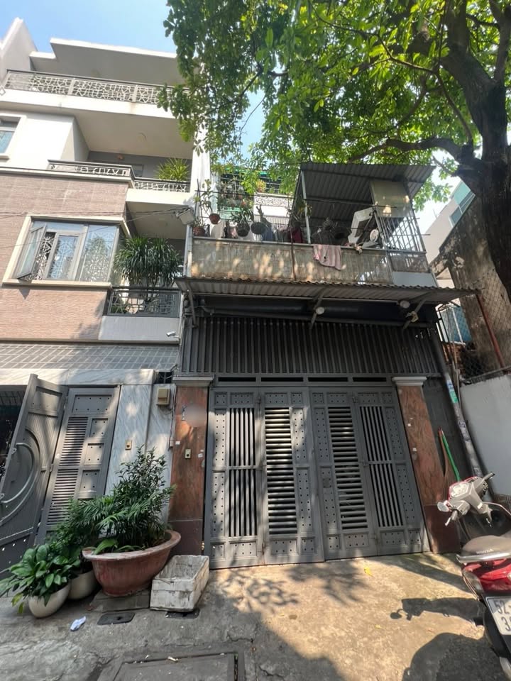 Nhà phố Gò Dầu, Tân Phú - 96m² giá 11 tỷ - Đầu tư sinh lời tốt!