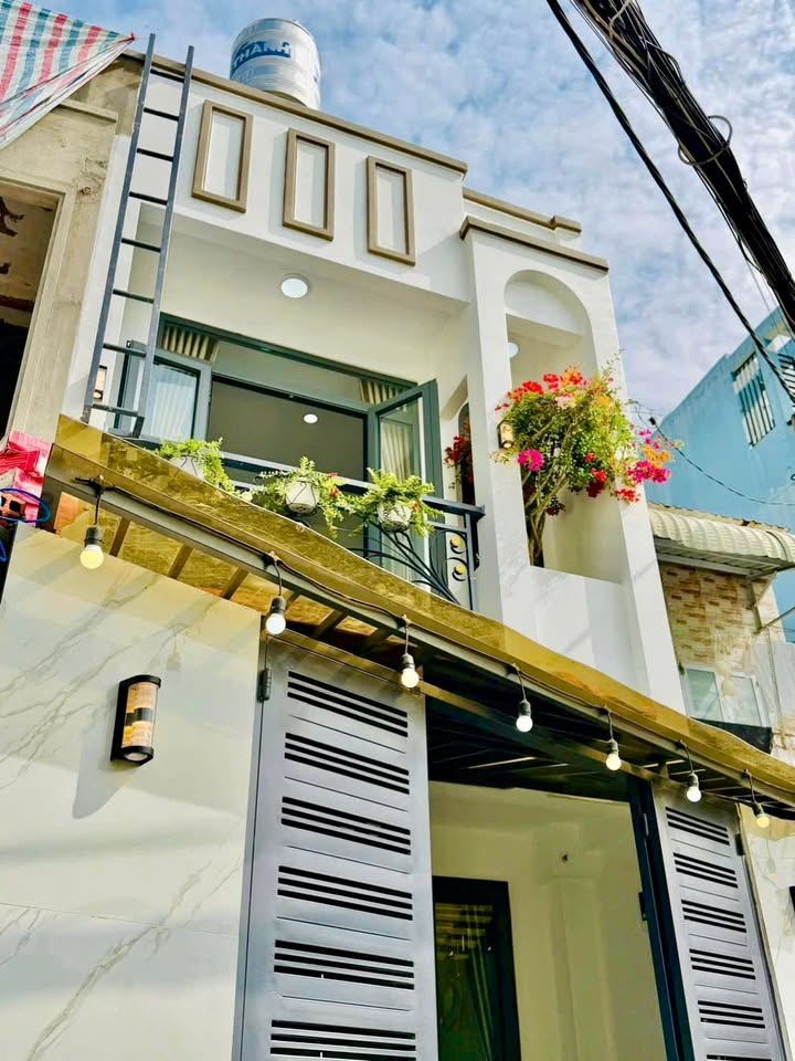 Nhà phố Gò Vấp 38m² giá 4.97 tỷ - Thiết kế sang trọng ngay trung tâm!