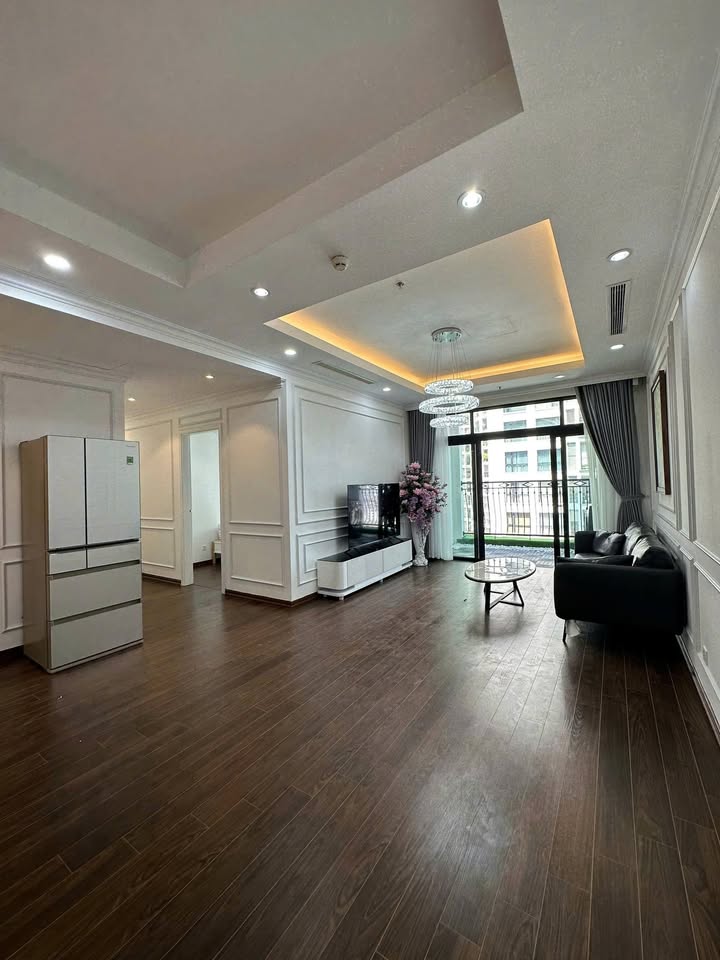 Căn hộ Royal City 135m² giá thỏa thuận - Full nội thất mới, view thành phố đẹp!