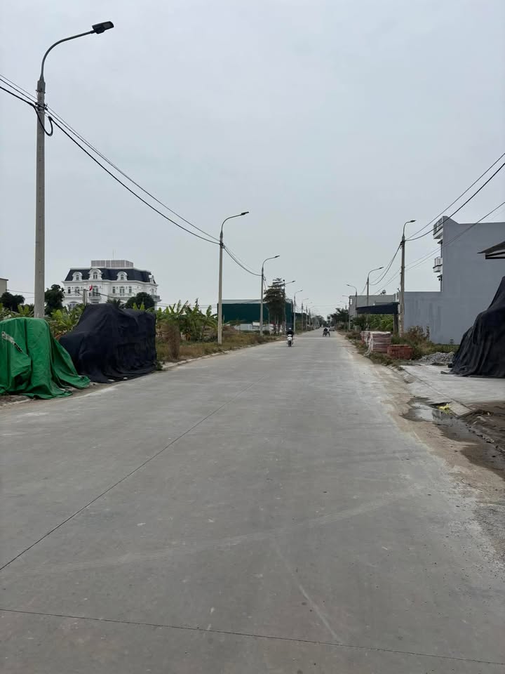 Đất nền Lôi Trì, Bình Giang 110m² giá 2.4 tỷ - Cơ hội đầu tư sinh lời ngay!