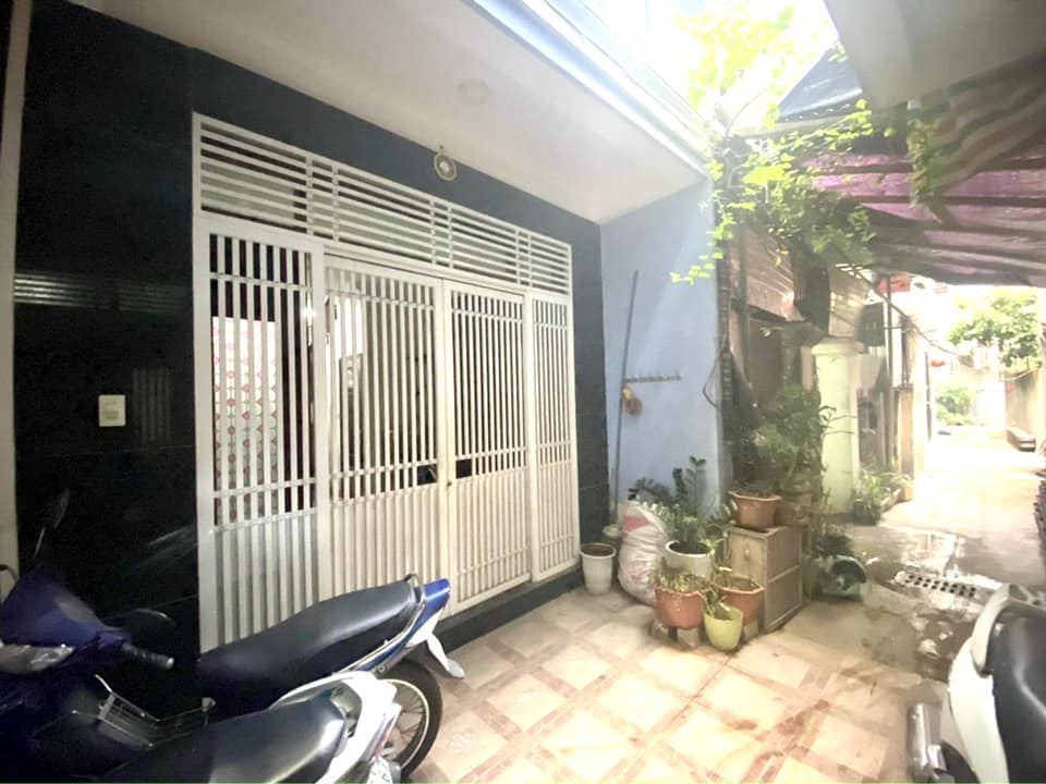 Nhà phố Khương Hạ 40m² giá 5.6 tỷ - Sổ đỏ chính chủ, vị trí trung tâm!