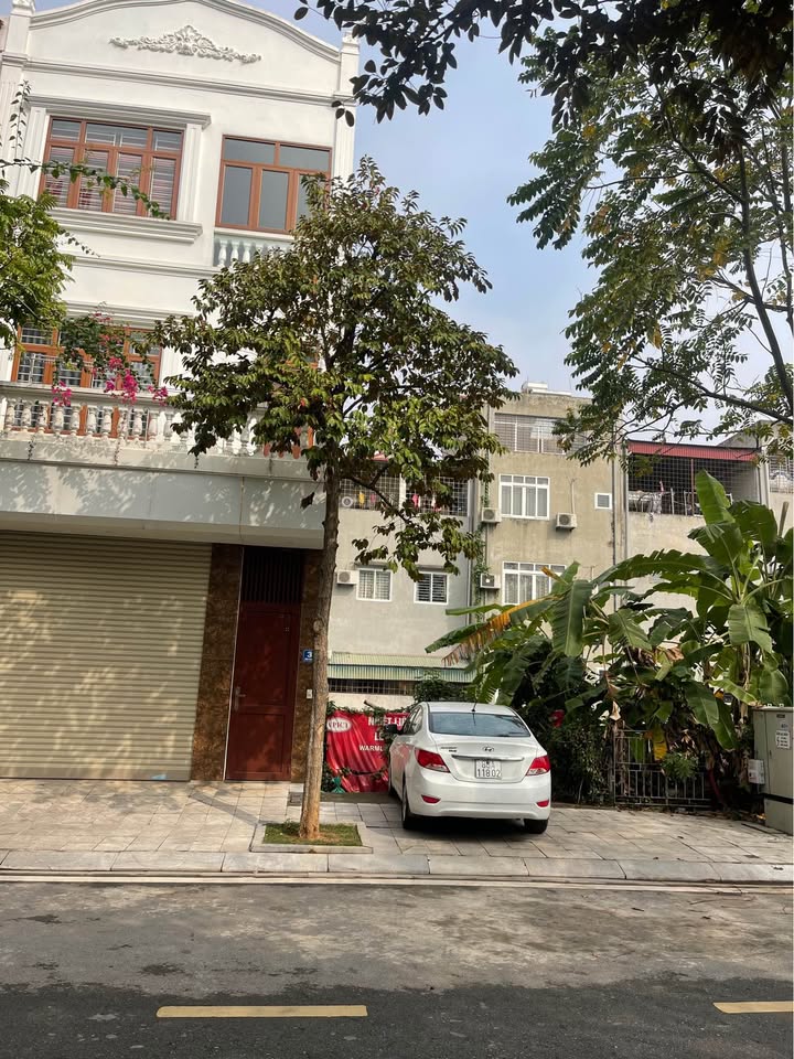 Đất nền Khu Dân Cư Tỉnh Uỷ Vĩnh Yên 108m² giá 4 tỷ - Sổ hồng chính chủ!