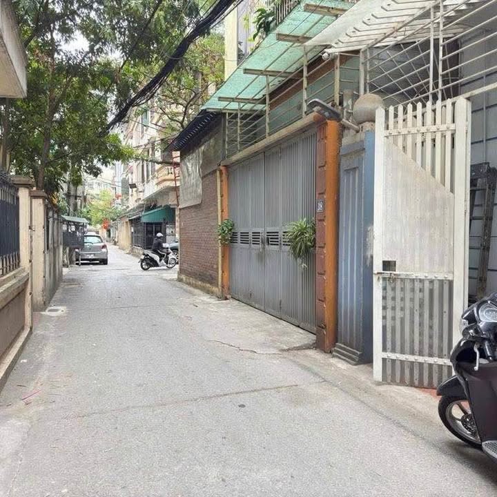 Nhà riêng Trần Cung 33m² giá 8.5 tỷ - Sổ đỏ chính chủ, sẵn sàng giao dịch!