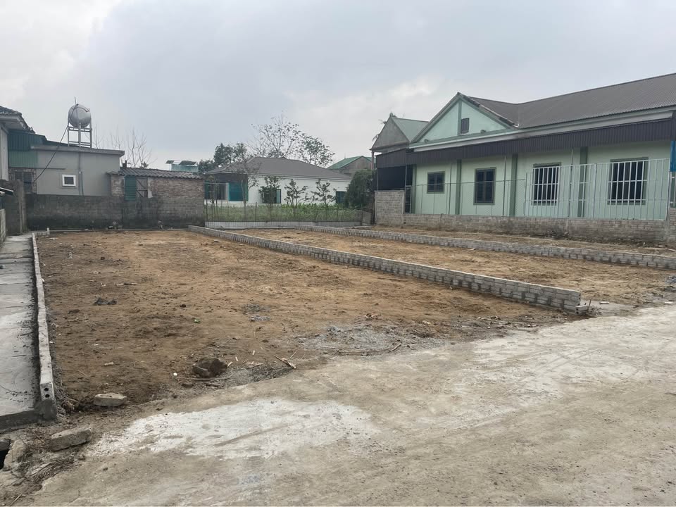 Đất thổ cư Xóm 8, Nghi Trung, 127m² - Giá chỉ 1 tỷ hấp dẫn!