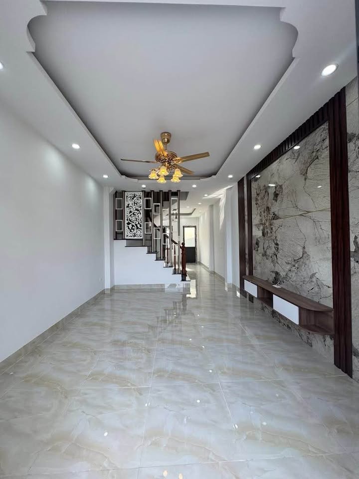 Nhà 4 tầng tại Đường Tố Hữu, Phường Đại Mỗ, 45m² giá 3.85 tỷ - Cơ hội đầu tư tuyệt vời!