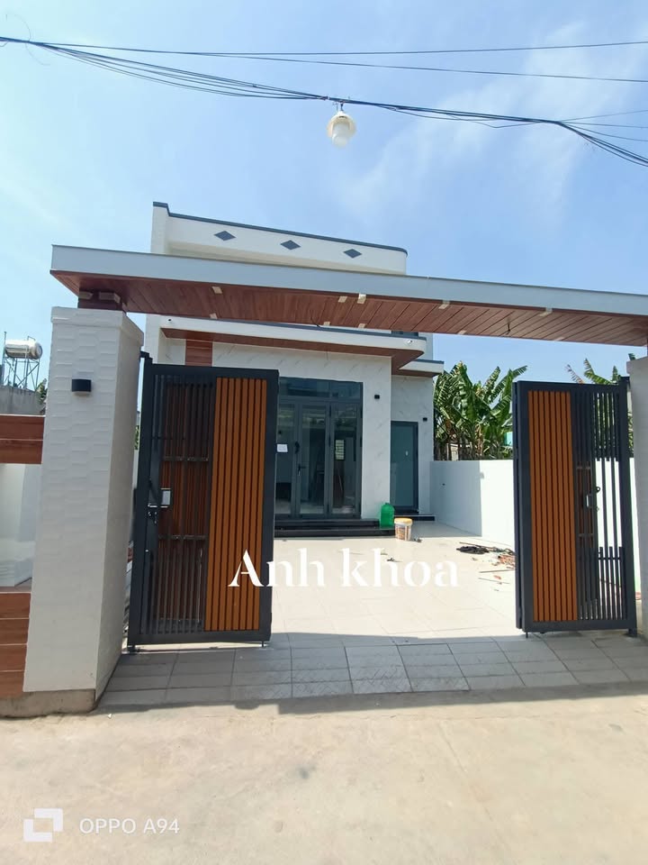 Nhà đẹp tại Long Hải, Bà Rịa - Vũng Tàu 96m² giá 2.17 tỷ - Gần chợ và tiện ích!