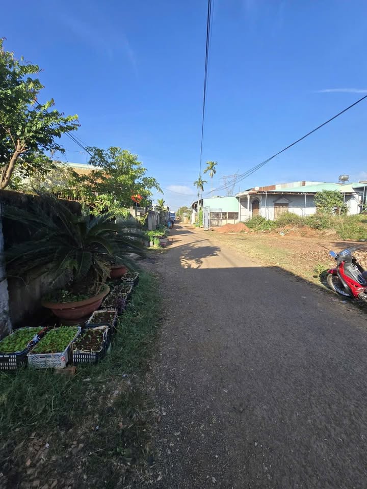 Đất mặt tiền đường Tô Vĩnh Diện, Chư Sê, 180m² giá 850 triệu - Cơ hội đầu tư tuyệt vời!