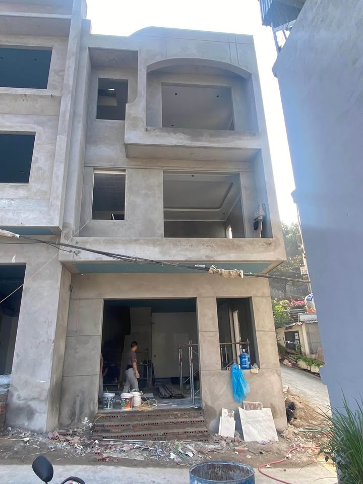 Nhà phố góc Hồng Hà 60,8m² 3.25 tỷ - Ô tô vào