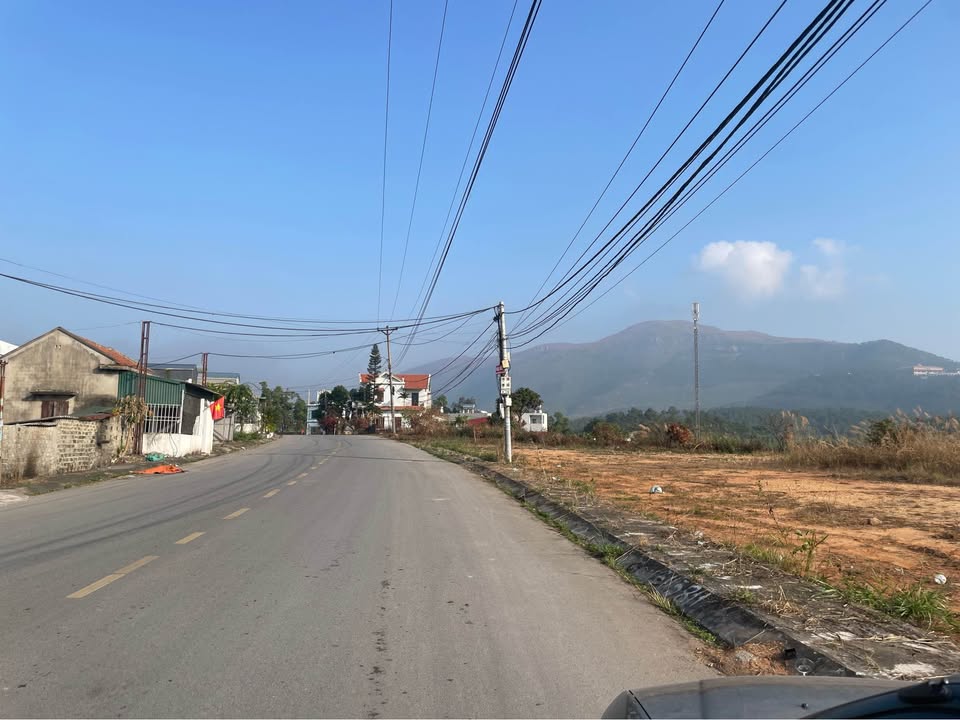 Đất nền Uông Bí 184m² giá 2.1 tỷ - Mặt tiền 9.6m, vị trí kinh doanh lý tưởng!