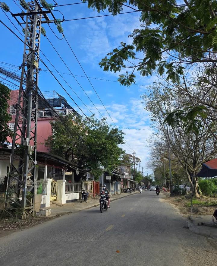 Đất Mặt Tiền Bạch Đằng Huế 131m² giá 4.3 tỷ - Kinh doanh sầm uất!