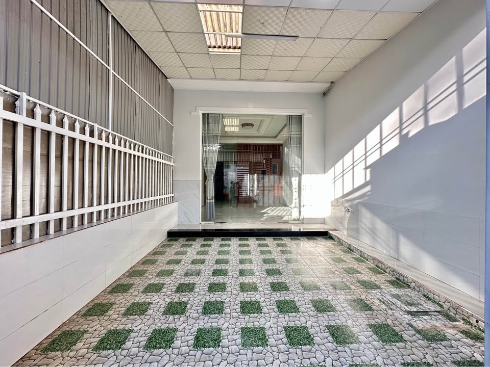 Nhà hẻm 03 Nguyễn Thiếp, Pleiku 90m² giá 1.67 tỷ - Vị trí trung tâm tiện lợi!