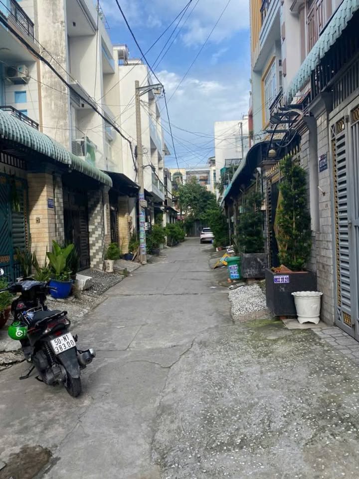 Nhà phố Hòa Bình, Tân Bình 60m² giá 5 tỷ - Sổ hồng vuông đẹp, pháp lý chuẩn!