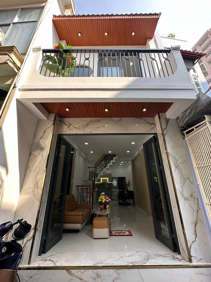 Nhà mới 2 tầng 43m² Hưng Phú, Quận 8 giá 4 tỷ - Sẵn sàng ở ngay!