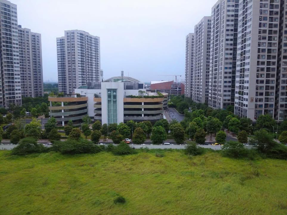 Căn hộ Vinhomes Ocean Park Gia Lâm 43m² giá 2.9 tỷ - View đẹp tầng 8!