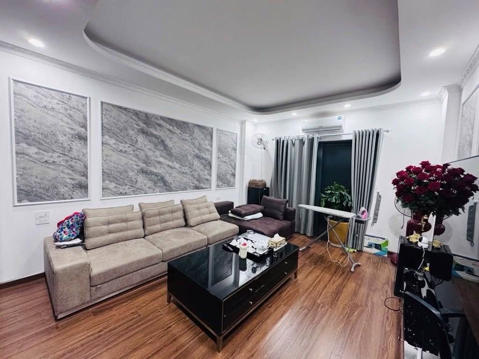 Nhà phố Võ Thị Sáu, Quận Hai Bà Trưng 42m² giá 22.5 tỷ - Sẵn sàng vào ở!