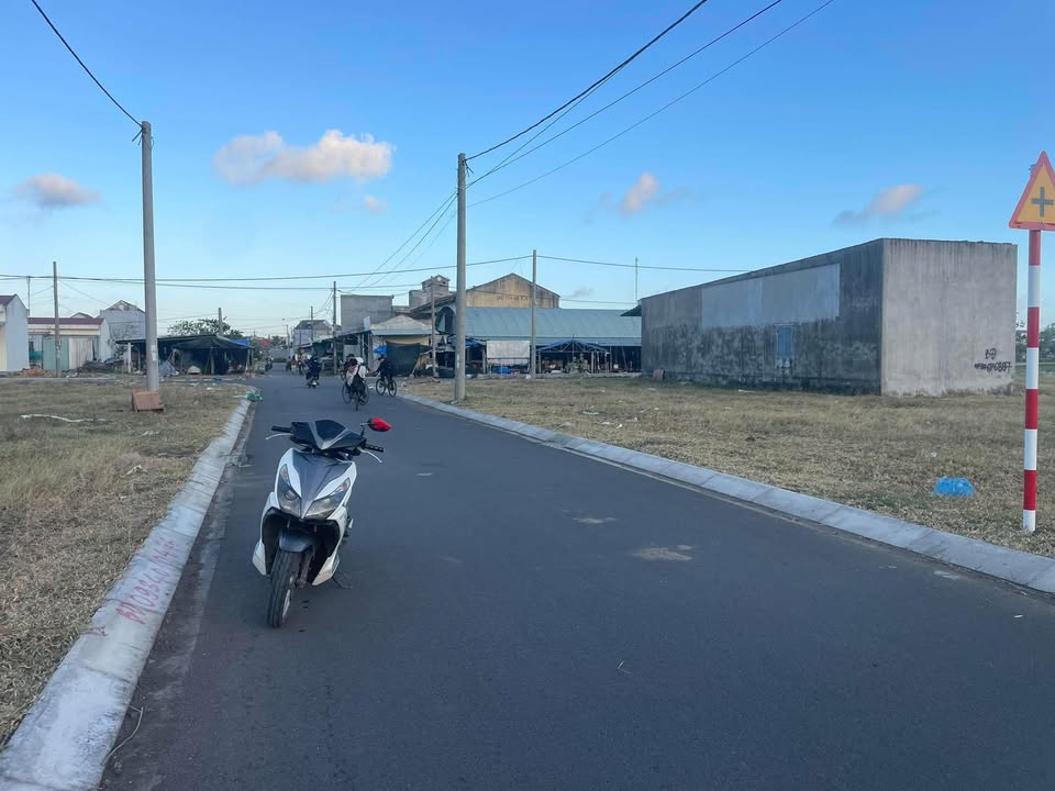 Đất nền đẹp gần chợ Yến, Tuy Hòa 114m² giá chỉ 10 triệu - Sát chợ Tết!