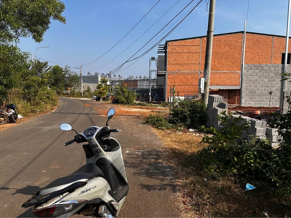 Đất nền mặt tiền đường số 4, Phường Long Bình, 190m² giá 1.3 tỷ - Cơ hội đầu tư tuyệt vời!